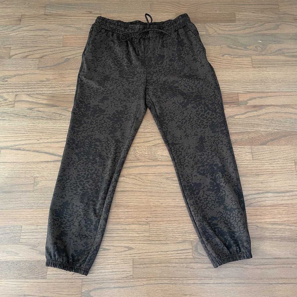RACHEL ZOE Black and Brown Leopard Print Jogger Size M NWOT
